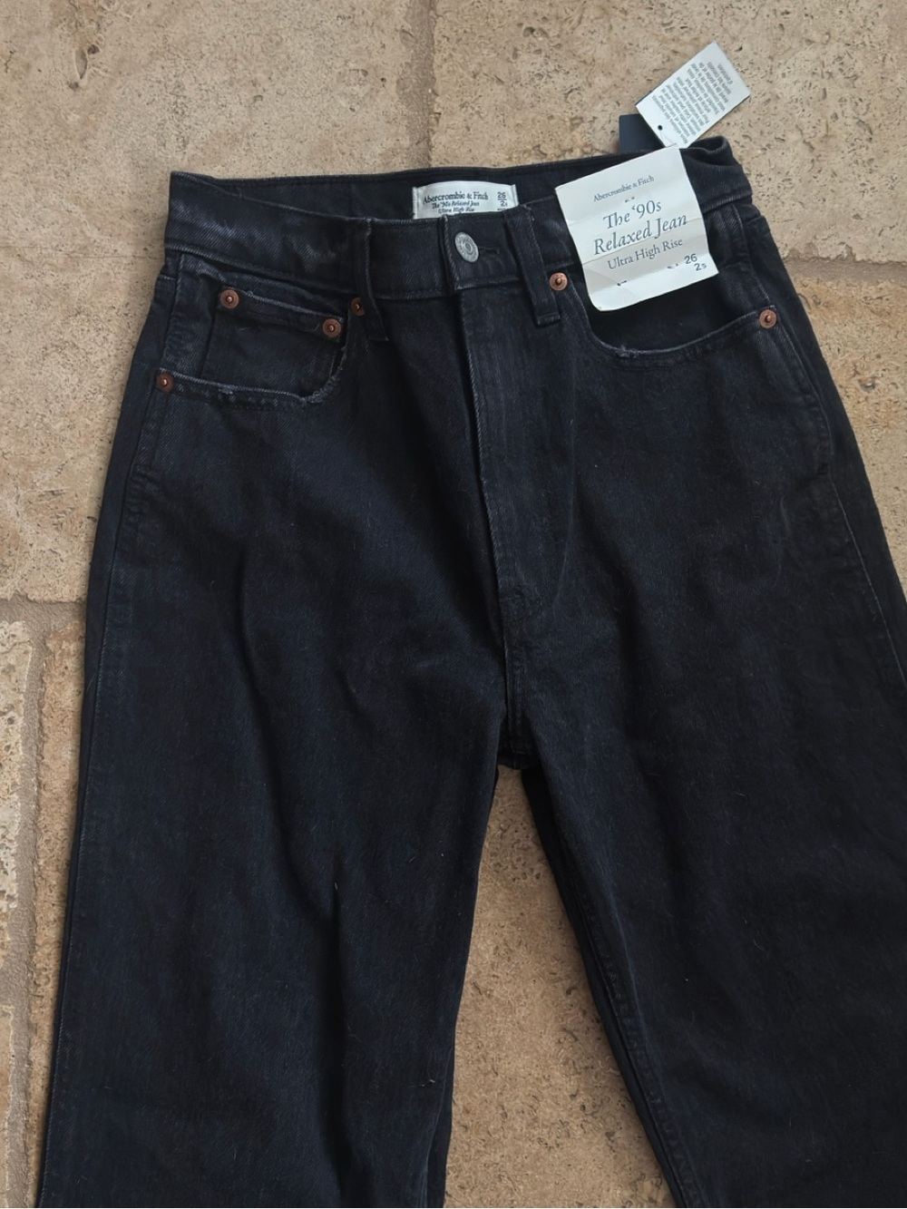 NWT- Abercrombie - 90s Relaxed Fit Ultra High Rise Jeans - Black - Picture 4 of 5